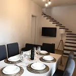 Guesthost - Comfy Two-levels With Terrace! San Vito