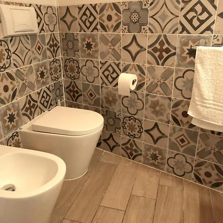 Guesthost - Comfy Two-levels With Terrace! 아파트 산 비토