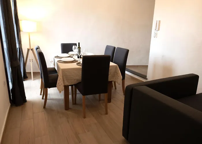 Appartamento Guesthost - Comfy Two-levels With Terrace!