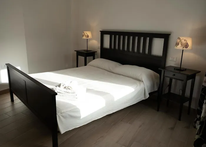 Guesthost - Comfy Two-levels With Terrace! Appartamento