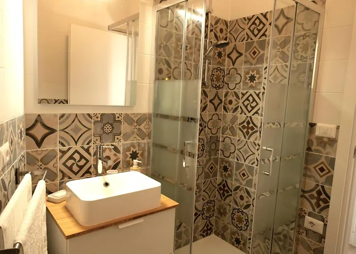 Guesthost - Comfy Two-levels With Terrace! San Vito (Sardinia)